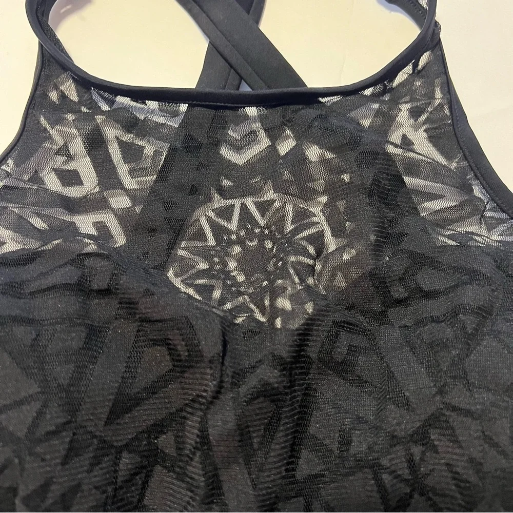 Xhilaration geometric women